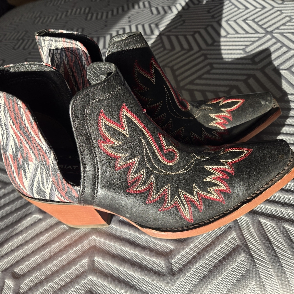 Ariat Dixon Boots Black and Red Western Ankle Boots